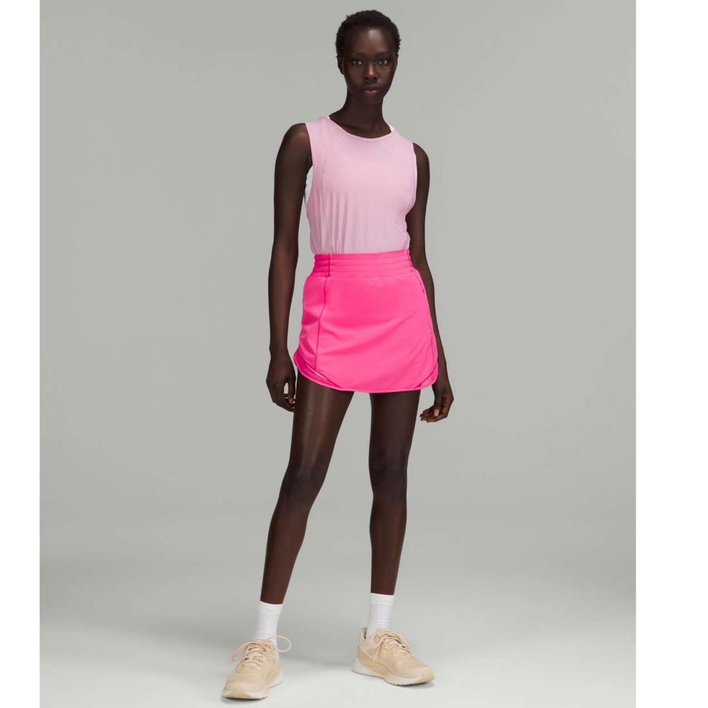 Lululemon Hotty Hot High Rise Skirt Size 8 Sonic Pink, LIKE NEW